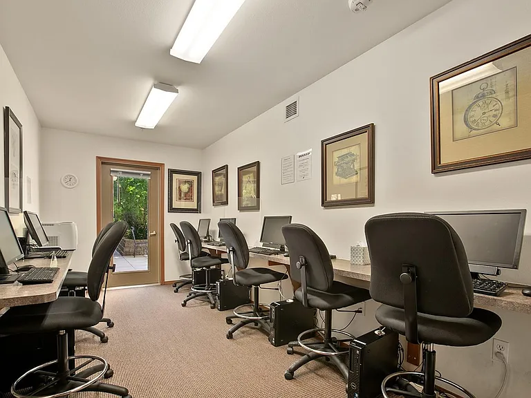 Victoria Park Senior Living Apartments — Photo 14