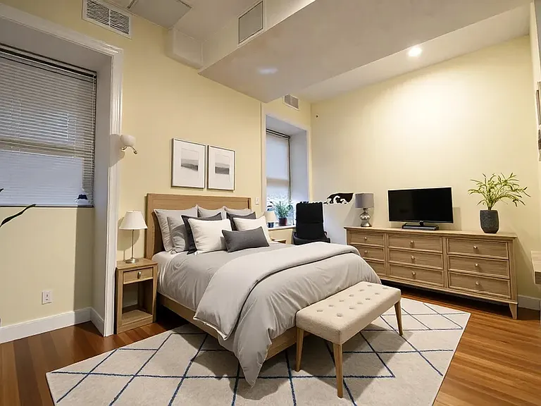 1203 Beacon St #1 — Photo 6