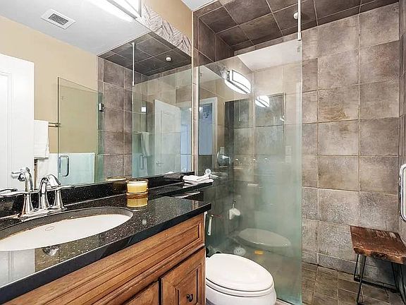 4th image of 1001 W Jefferson Ave #1J