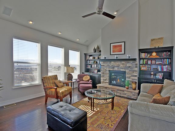 5th image of 1015 W 3350th St N