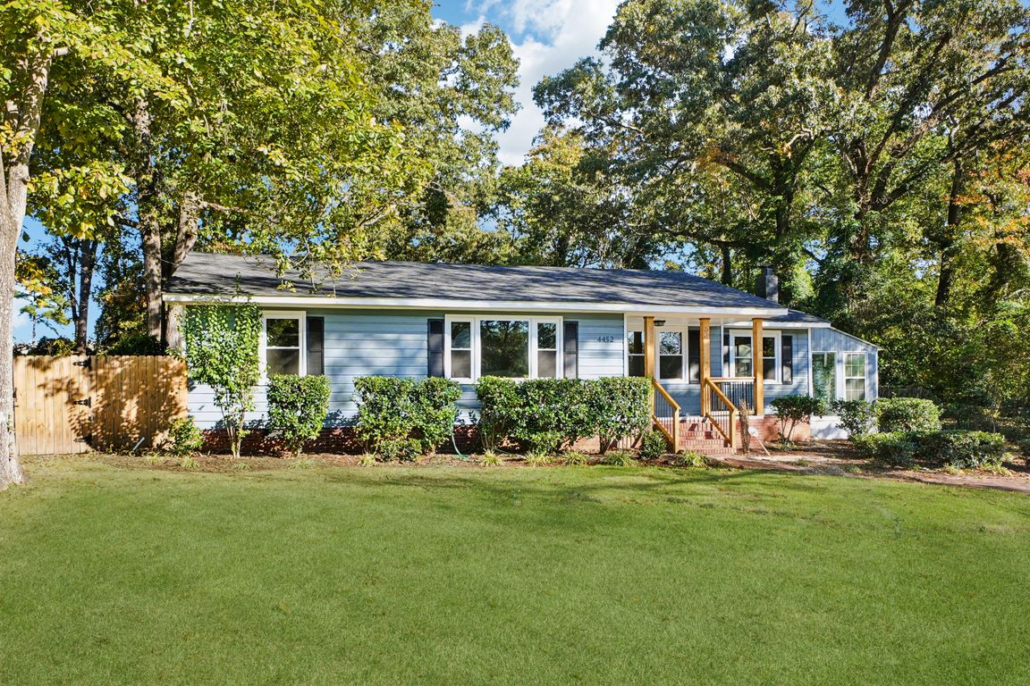 Oakmont Cir-L2410-001.jpg