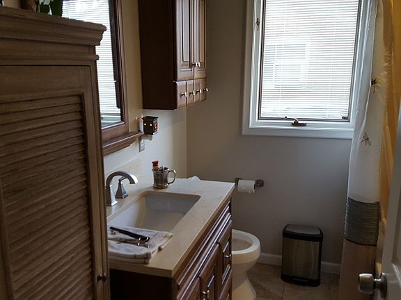 2nd image of 28991 W Chicago St