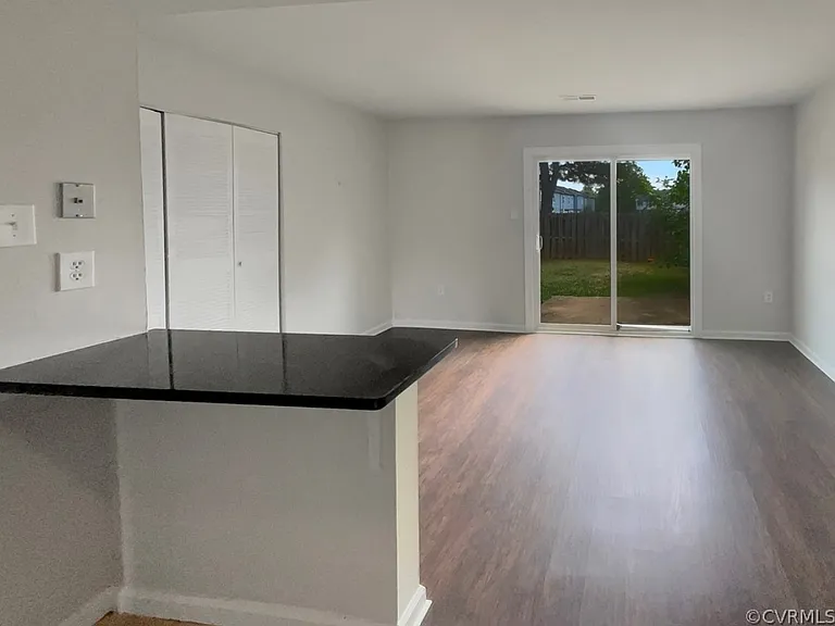 3238 Hunters Mill Ct — Photo 6