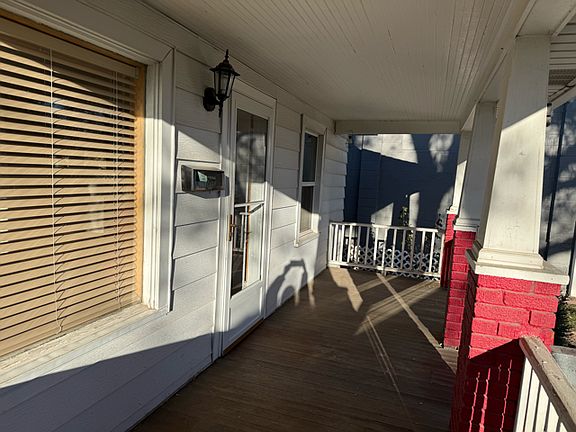 2nd image of 530 Main Ave S