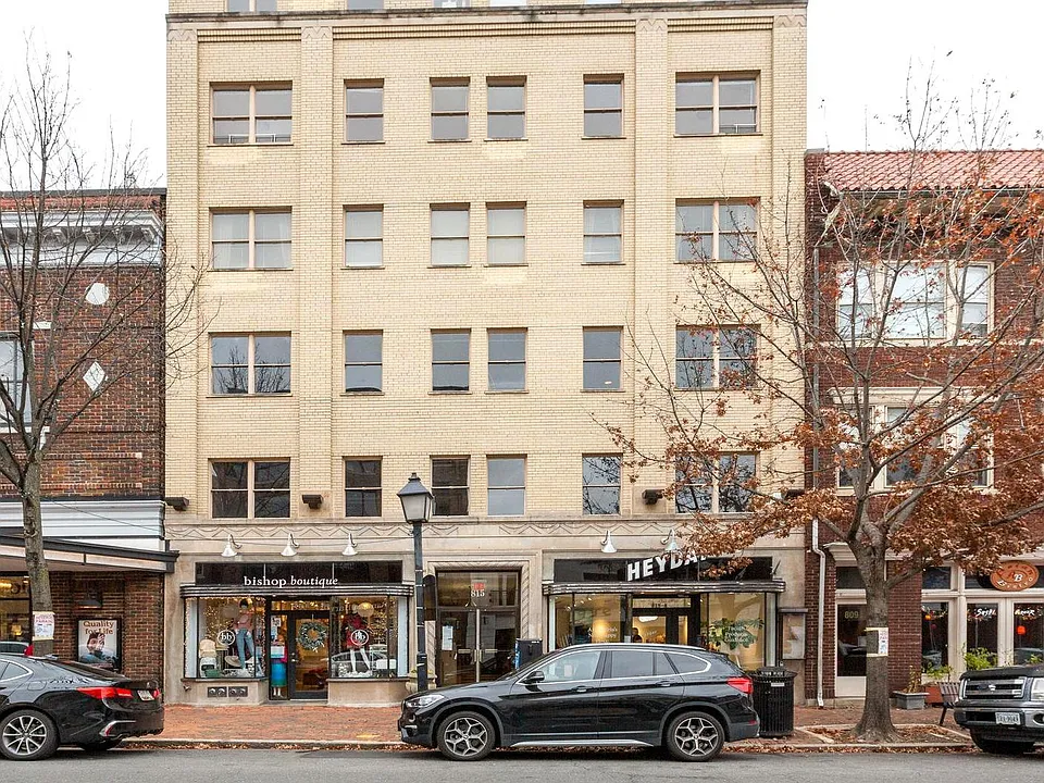 815 King St #6C
