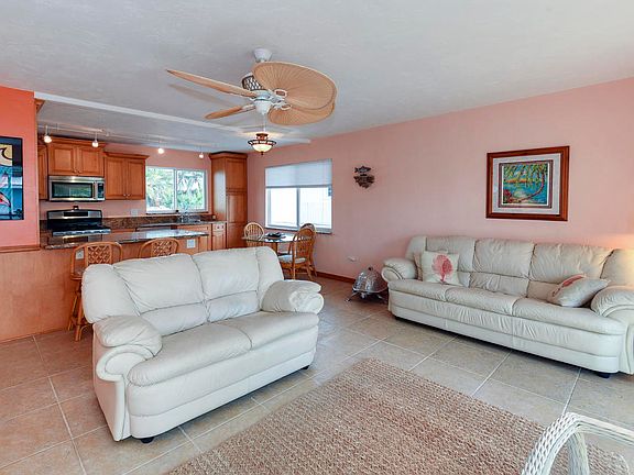 2nd image of 421 S Coconut Palm Blvd