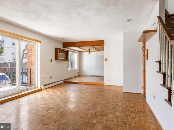 222 E Montgomery Ave APT 207, Ardmore, PA 19003