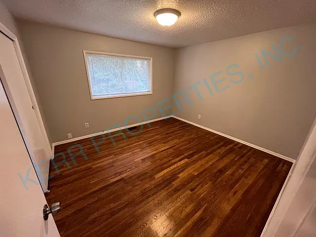 12407 NE Knott St — Photo 10