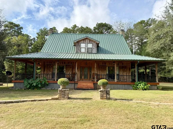 408 County Road 1585, Grapeland, TX 75844