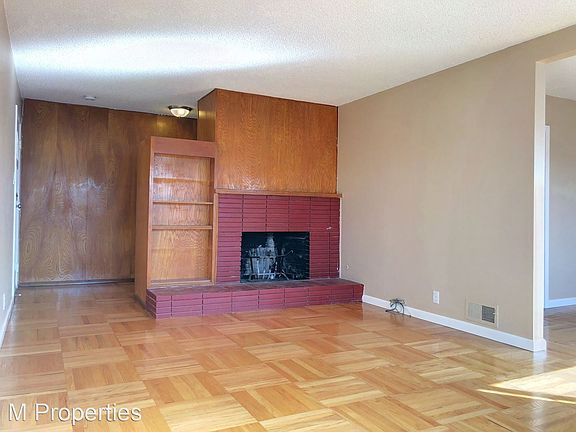 5th image of 292 Alta Loma Ave