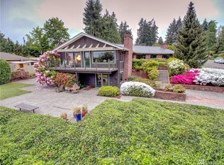 9225 SE 60th St, Mercer Island, WA 98040