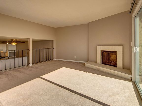 3rd image of 300 Locust Dr APT 7