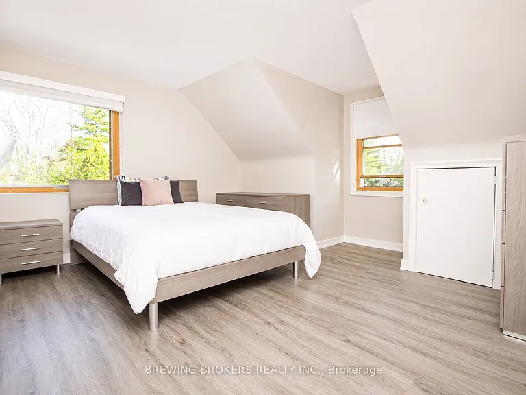 1299 Stavebank Rd — Photo 17