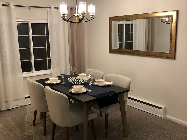 545 Maple Ave — Photo 3