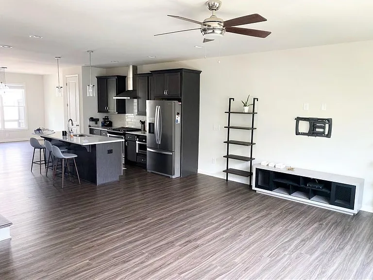 757 Cady Way — Photo 8