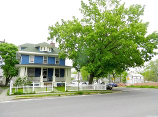 27 Fairview Ave, Hudson, NY 12534