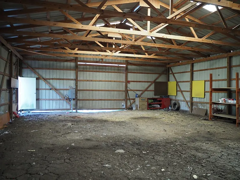 9561 Hames Rd — Photo 35
