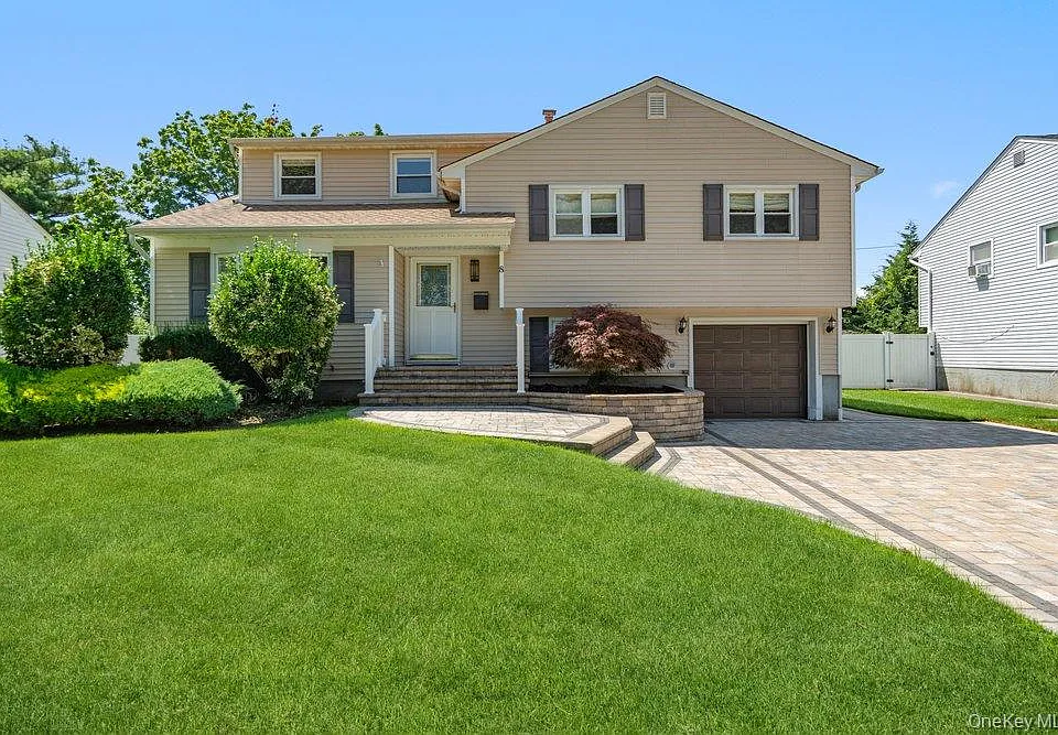 8 Radnor Ct