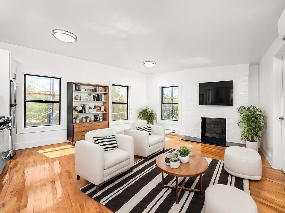 395 West St #3
