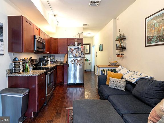 4th image of 1934 E Passyunk Ave #B