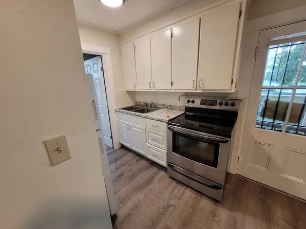 51 Ash St APT 1, Manchester, NH 03104