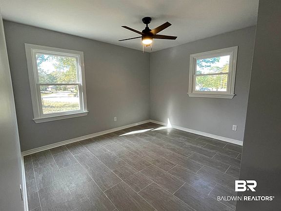 3rd image of 3901 Prima Vera Ln