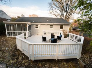 877 Patrick Henry Dr, Arlington, VA 22205