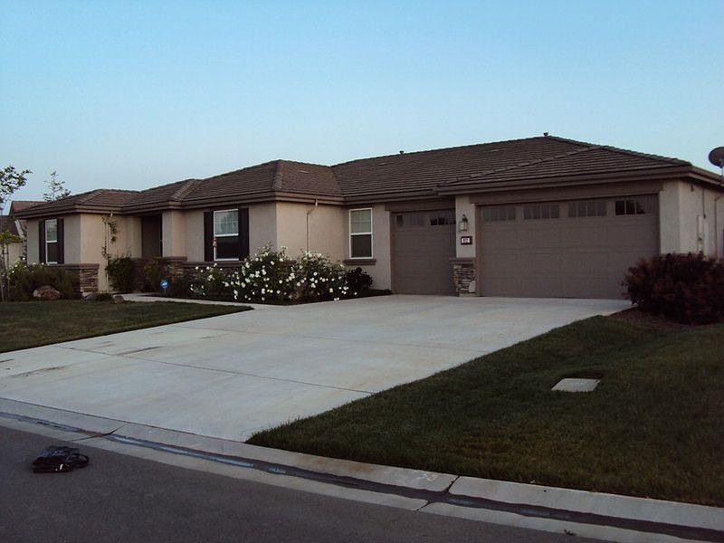 1st image of 912 Chalice Creek Dr