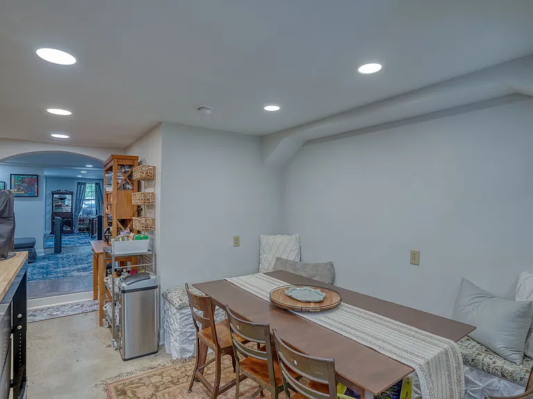 103 S College Ave — Photo 29