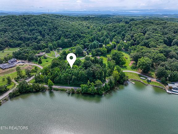 5th image of 5980 Lakeside Dr