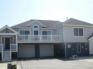 9307 N Susan Ln, Brant Beach, NJ 08008