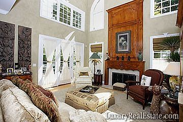 4th image of 2 Ballantrae Ct