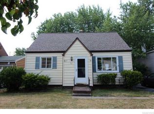 75 Fontaine Dr, Cheektowaga, NY 14215