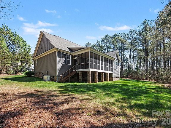 3rd image of 4193 Persimmon Rd