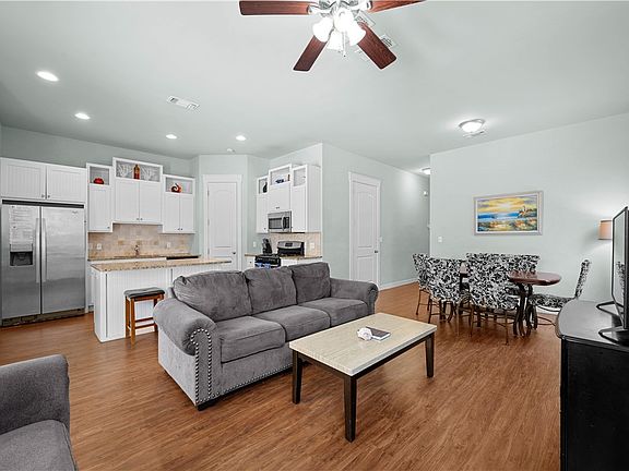 4th image of 311 Sailhouse Way