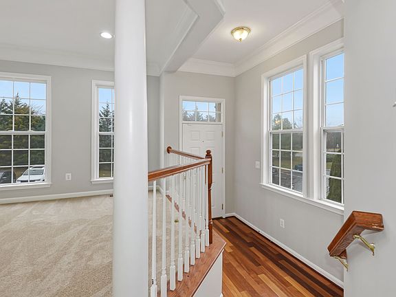 4th image of 22066 Dilworth Sq