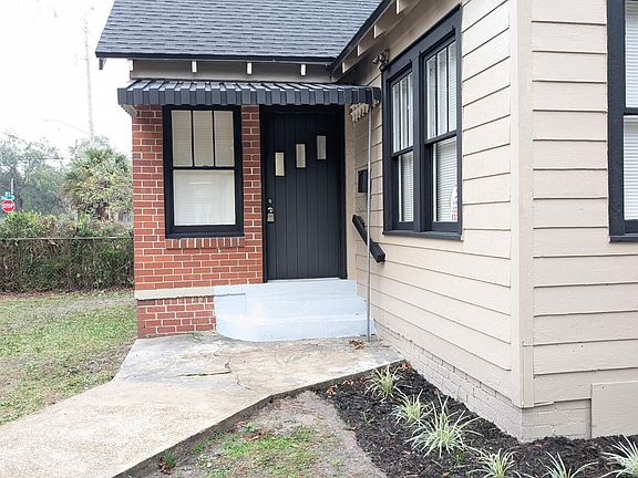 2nd image of 316 W 41ST Street