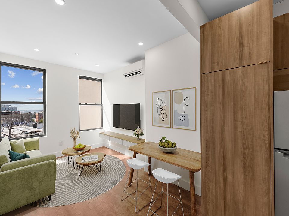 1st image of 5102 5th Ave #305