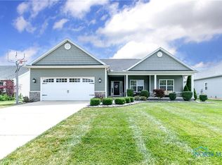 3712 Lily Dr, Oregon, OH 43616