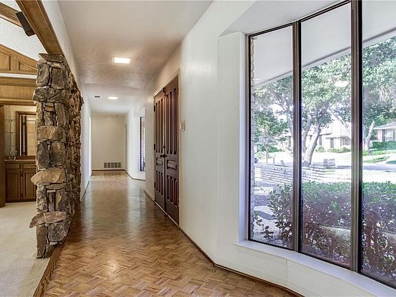 3rd image of 9126 Branch Hollow Dr