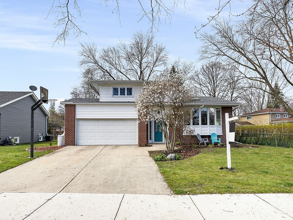 1st image of 1803 E Basswood Ln