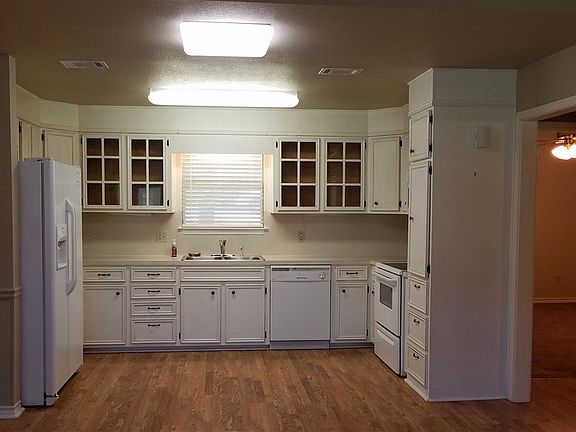 5th image of 250 Joley Pl
