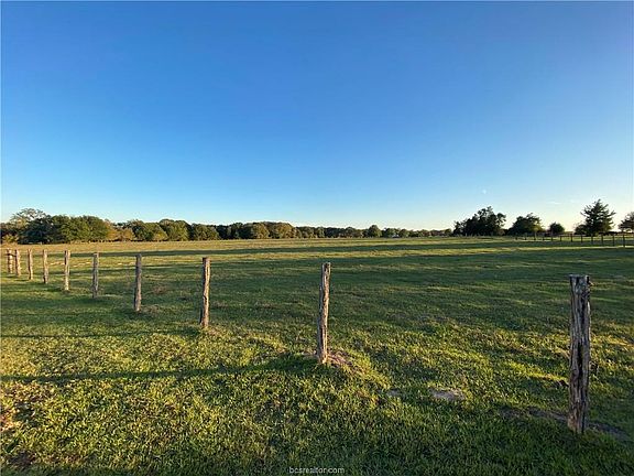 3rd image of 808 County Road 324