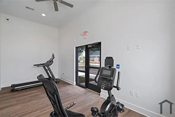 2 bed, 1200 sqft, $1,250 — Photo 4