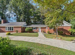 920 Apple Ln, Hillsborough, NC 27278