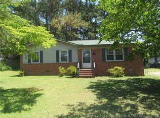 2609 Kendale Dr, Sanford, NC 27332