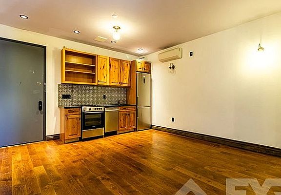 2nd image of 289 Nostrand Ave #2J
