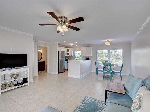 5th image of 219 Lakeview Ave APT 305