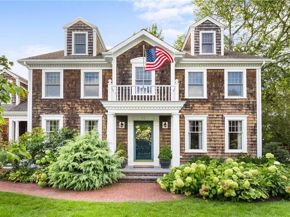 71 Alfred Drown Rd, Barrington, RI 02806