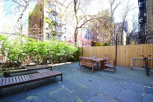 Rented by Bold New York | media 30